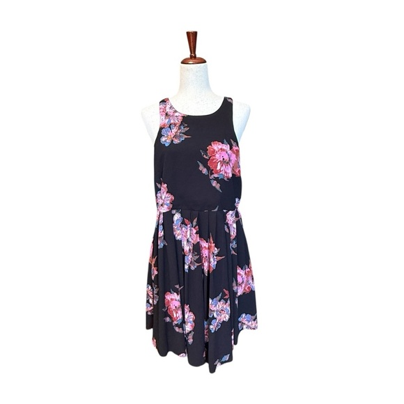 Free People Flutter By Pleated Floral Sleeveless Dress Black & Pink Size S #1616 - Picture 2 of 7